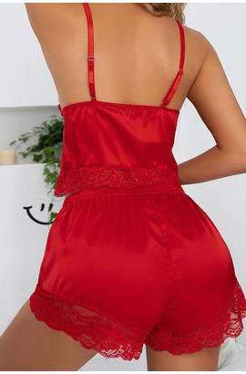 Caraco et shorty rouge en satin, col v & ouverture avant en dentelle